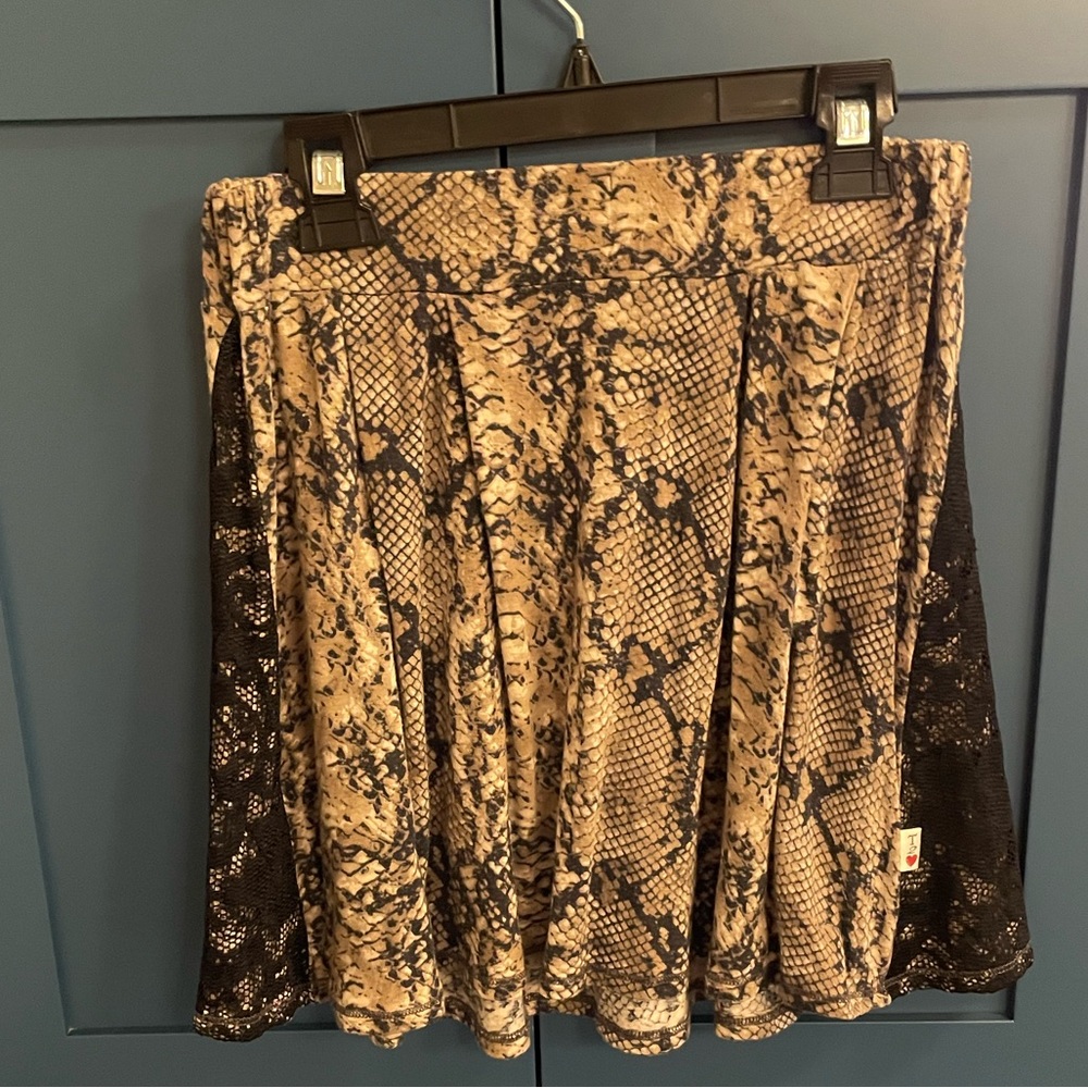 T2Love Girls Skirt black brown cream snakeskin pattern size 14 twirly T2 Love